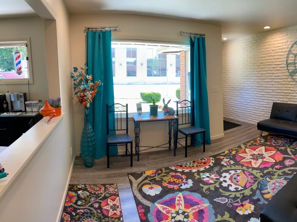 Welcoming waiting area at the Advanced EARGEAR office in Newcomerstown, OH